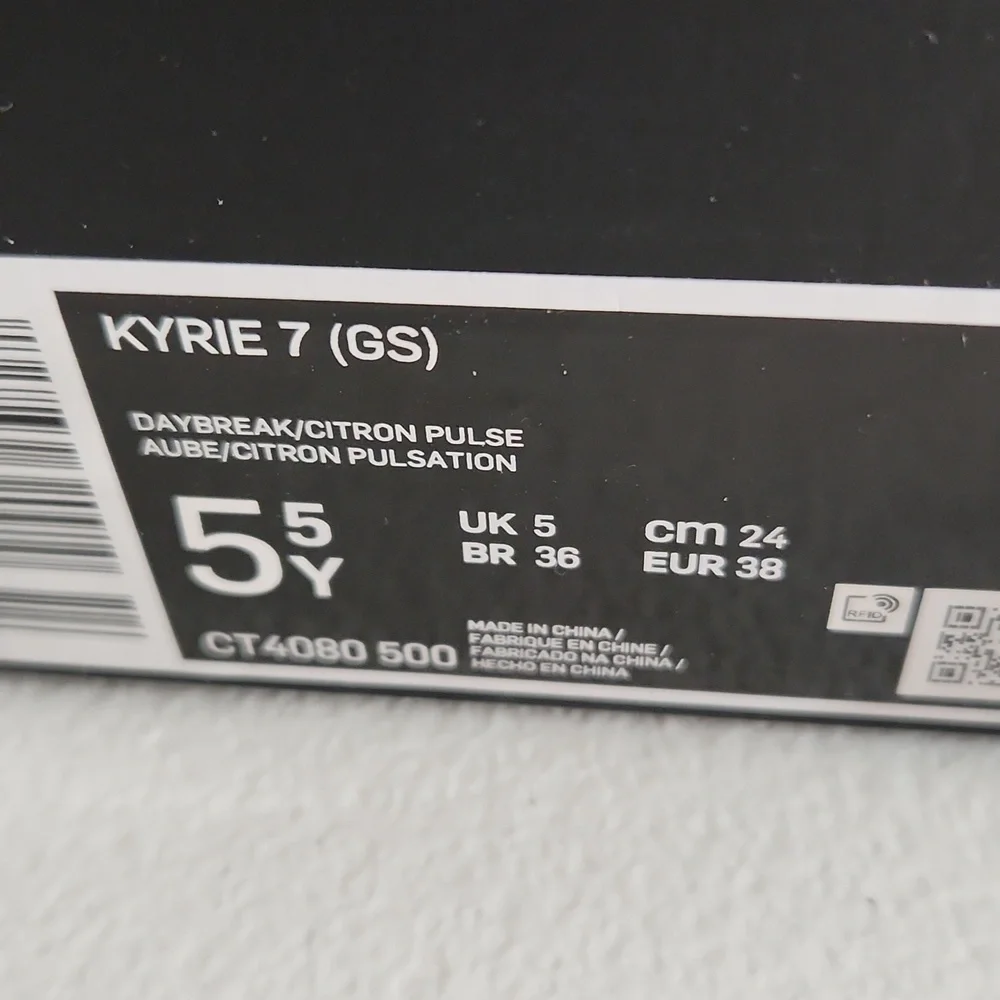 Nike kyrie gs